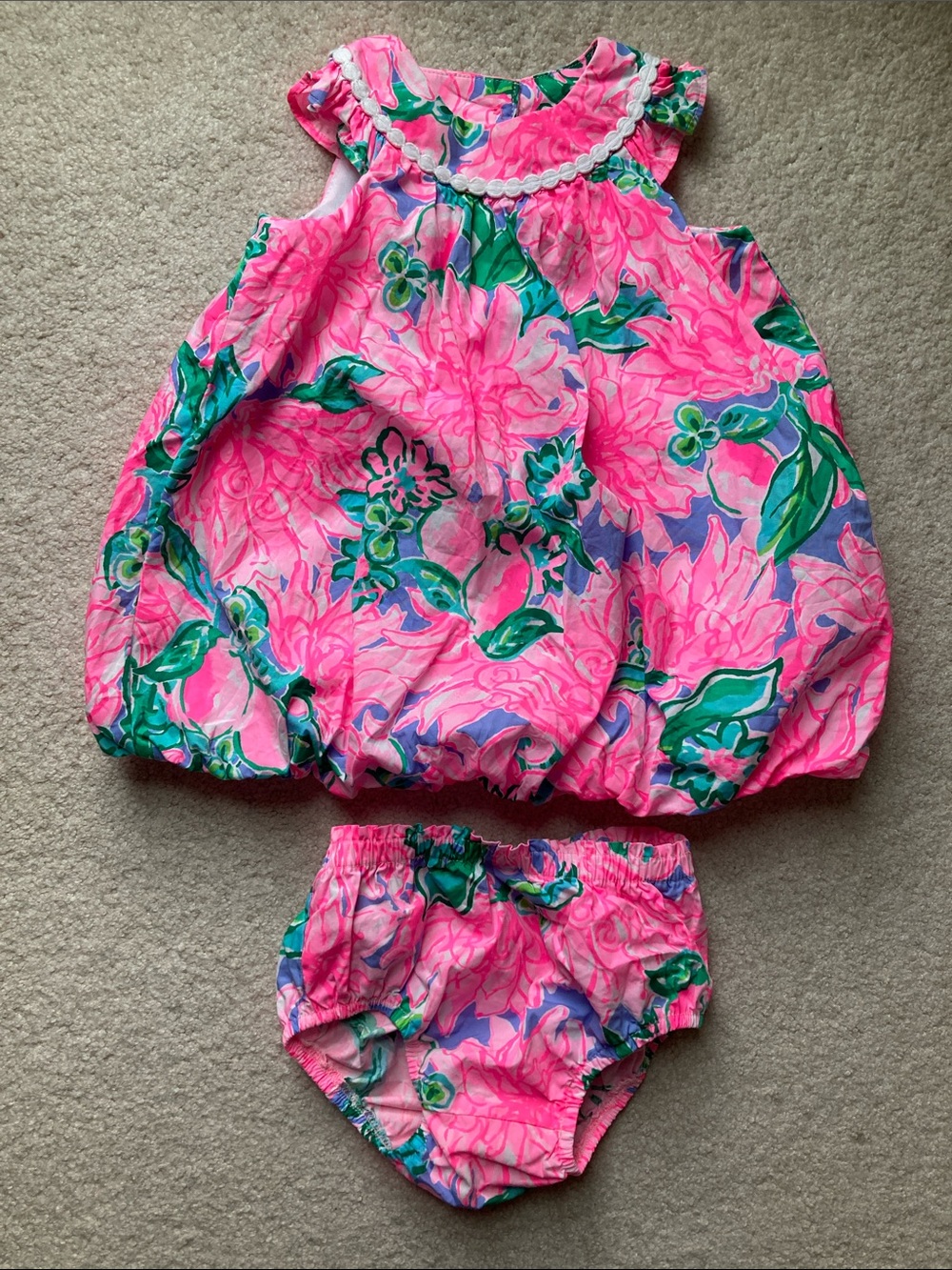 Lily Pulitzer 18-24 mo Paloma bubble dress and bloomer set - like new